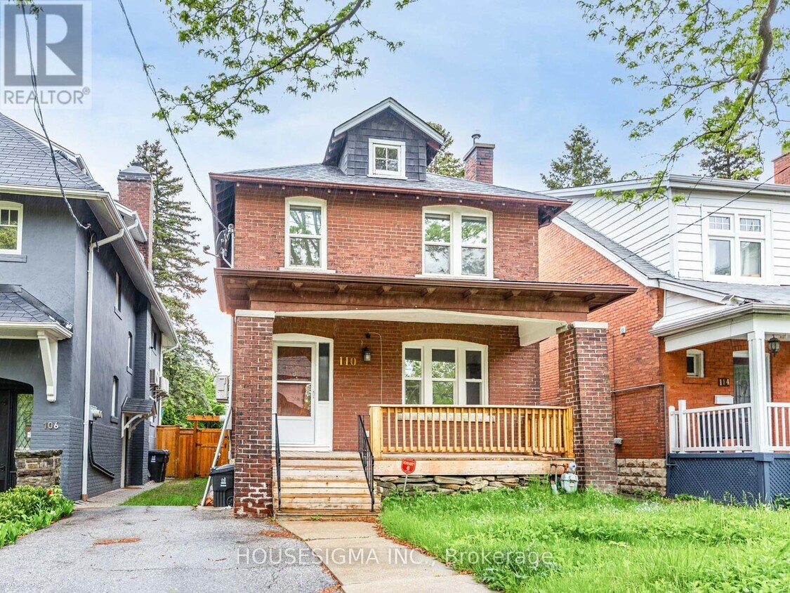 Primary Photo - 110 Duplex Ave