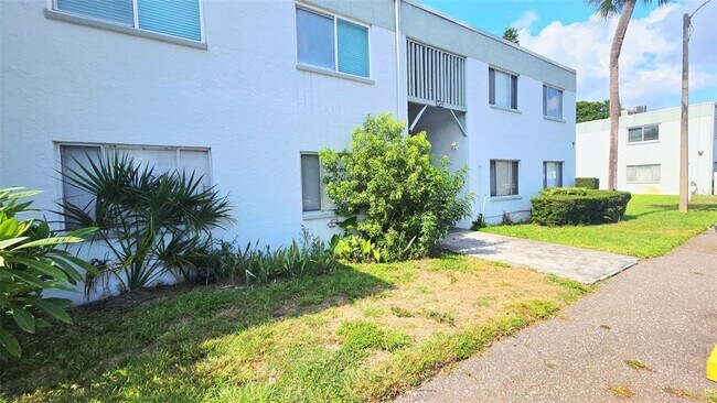 Foto del edificio - 851 N Keene Rd