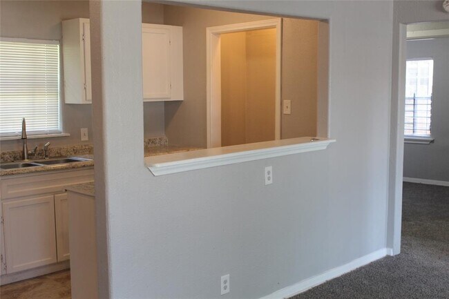 Foto del edificio - 3449 Seabrook St
