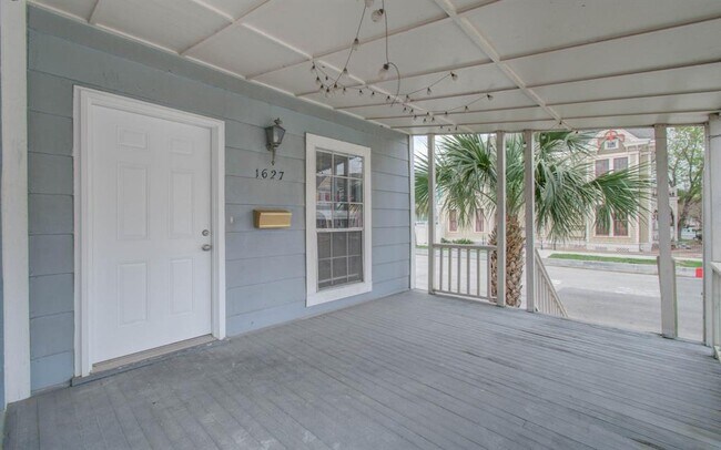 Foto del edificio - 1627 Avenue H