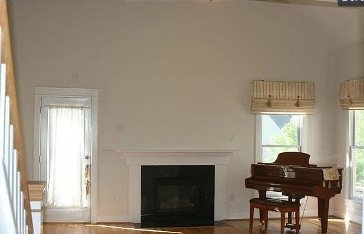 Building Photo - Nice home in Cary!