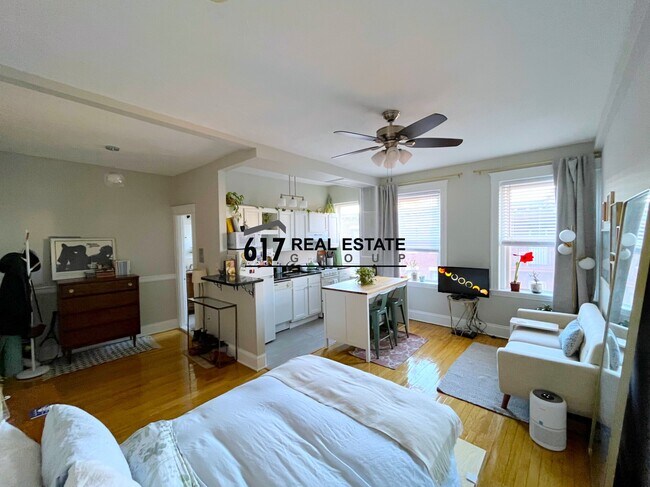 Foto del edificio - 1185 Commonwealth Ave