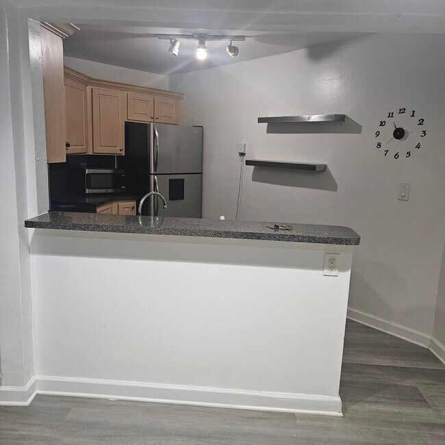 9431 Fontainebleau Blvd Unit Bleau Fontaine 2/2 Condo, Miami, FL 33172