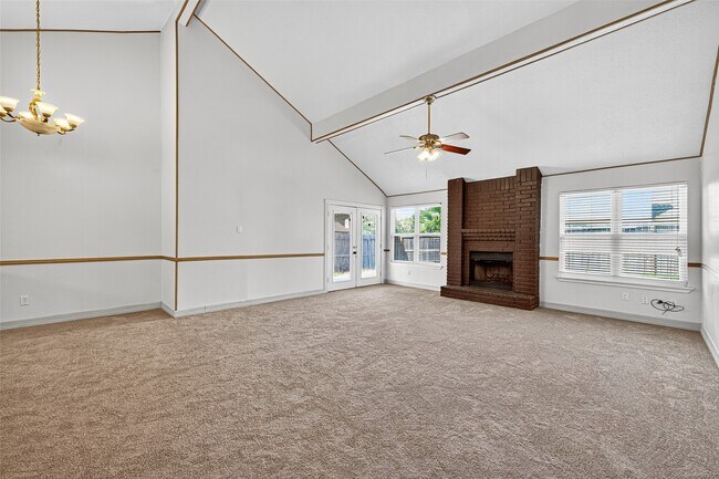 Building Photo - 3258 Meadway Dr