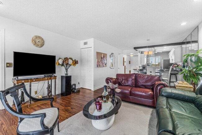 Building Photo - 4070 Tivoli Ct