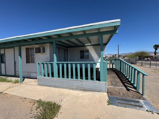 Building Photo - 1845 Coral Isle Dr