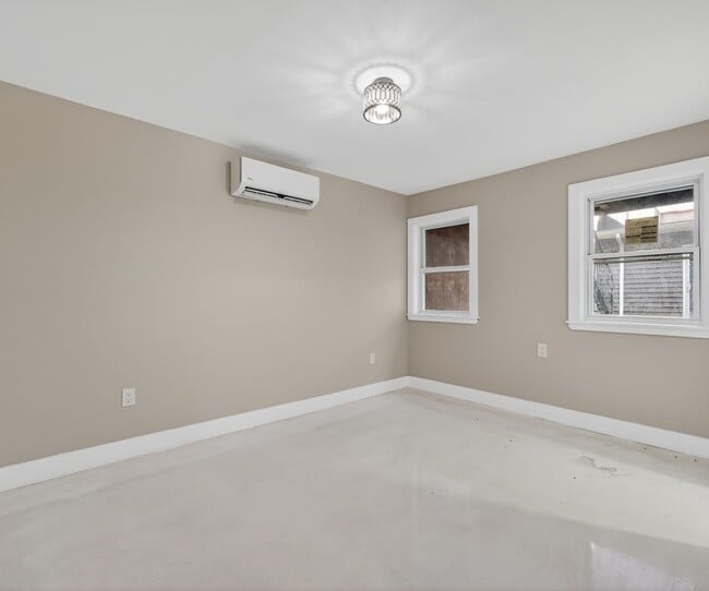Building Photo - 27 Monaco Pl