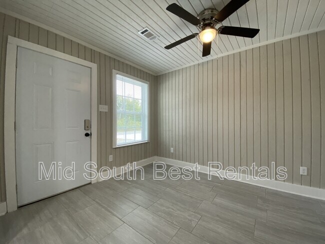 Foto del edificio - 8213 1st St