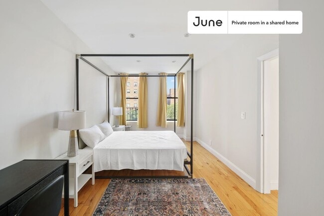 Building Photo - Room in Shared 4 bed/2 bath home in East Harlem