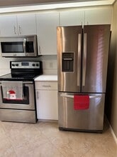 Building Photo - 12550 SW 15th St