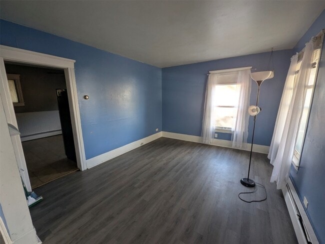 Foto del edificio - 309 Squires Ave