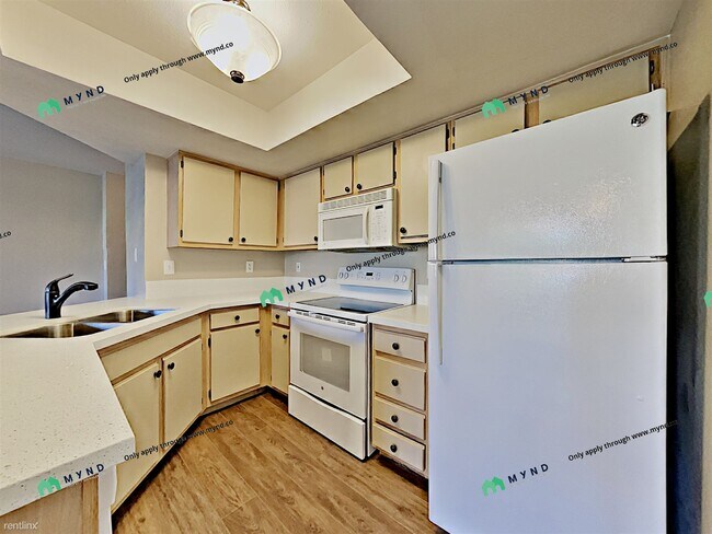 Foto del edificio - 8600 W Charleston Blvd