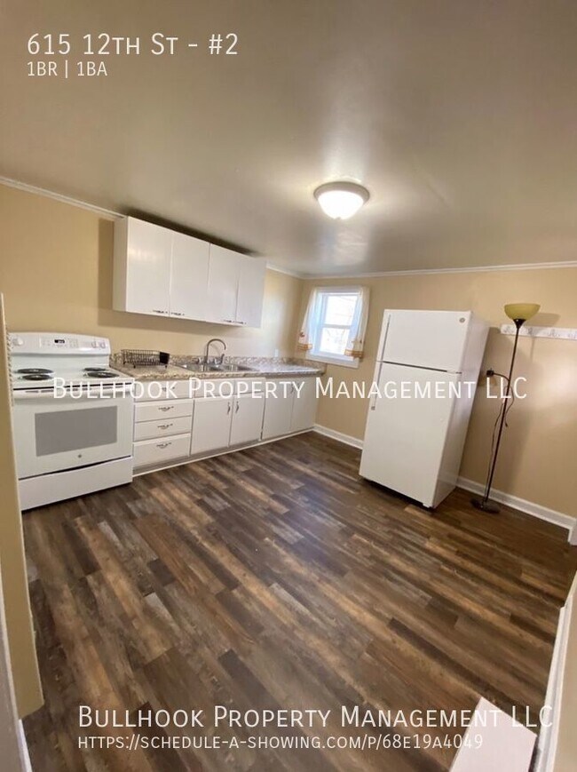 Building Photo - 615 12th St