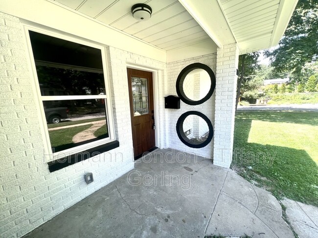 Building Photo - 7738 Kenridge Ln
