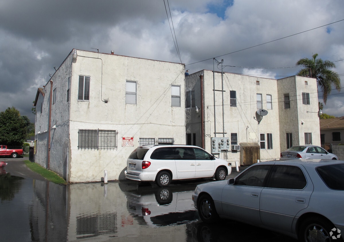 Building Photo - Westside Cloverdale