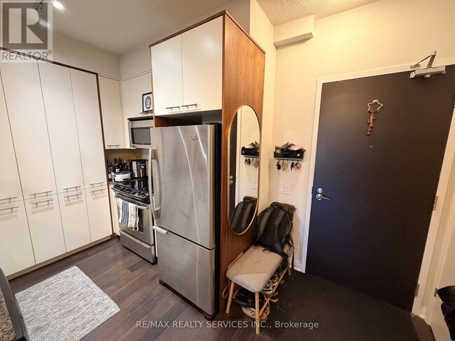 Building Photo - 1 Valhalla Inn Rd