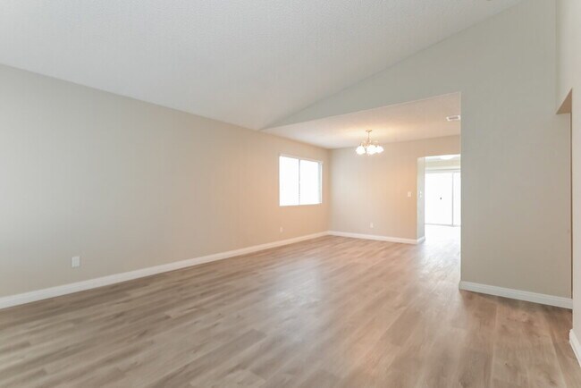 Building Photo - 2562 Machado Dr