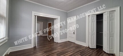 Building Photo - 836 N Main Ave