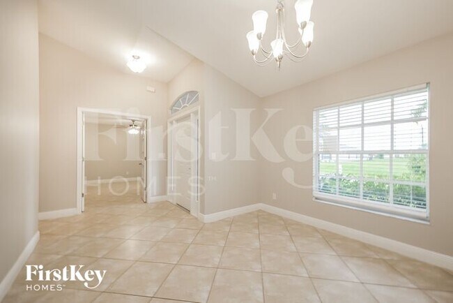 Foto del edificio - 346 NE 23rd St