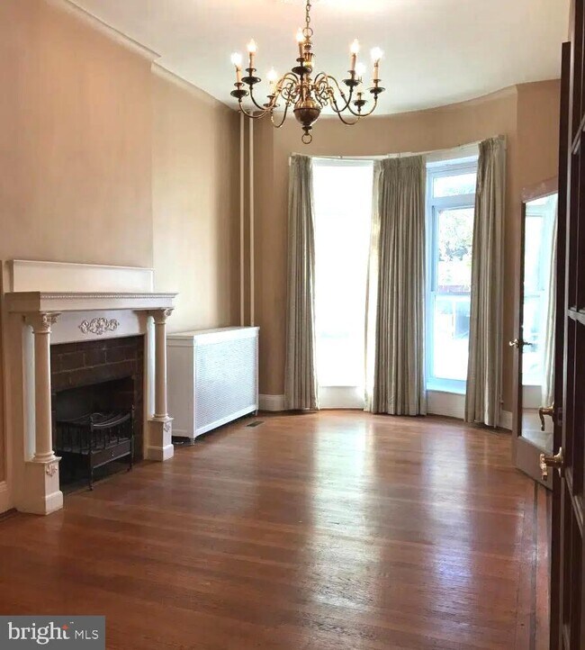 Foto del edificio - 2625 N Charles St