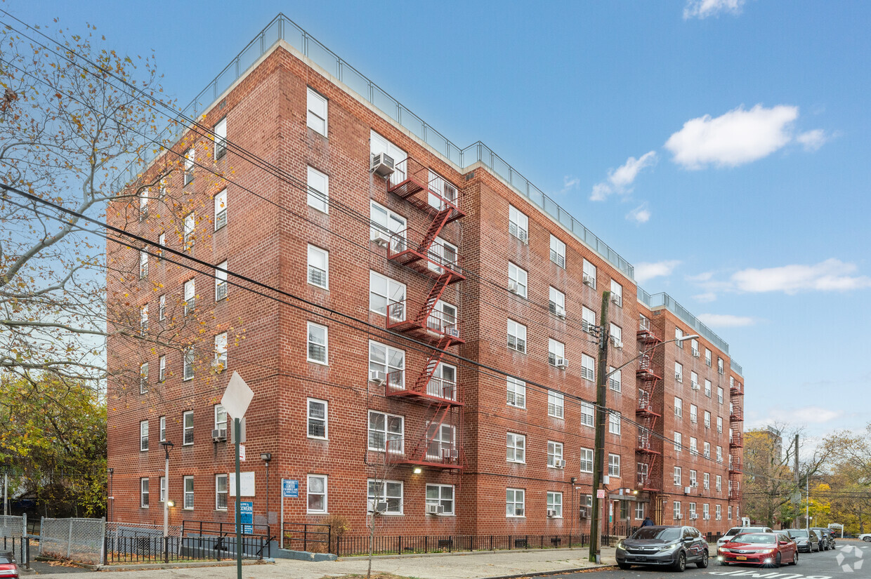 Building Photo - 710 Noble Avenue