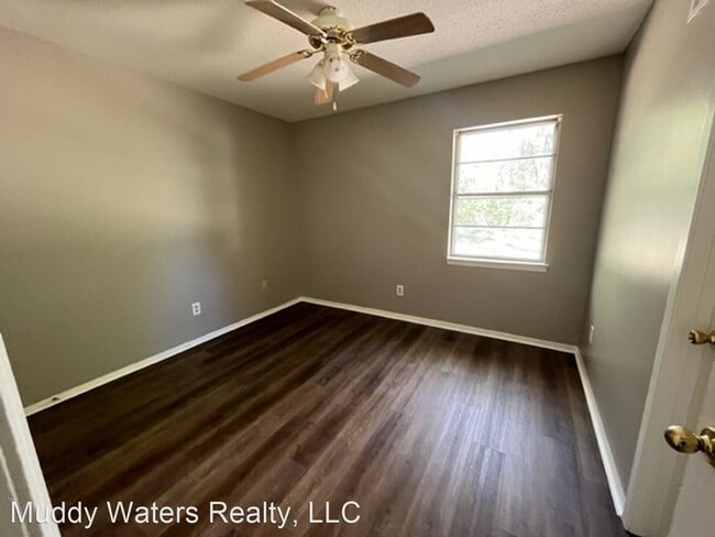 Building Photo - 3 br, 1 bath House - 6605 Ridgewood Rd
