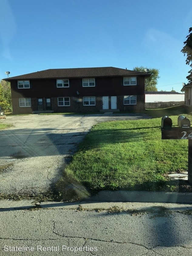 Primary Photo - 2417 Windridge Ct