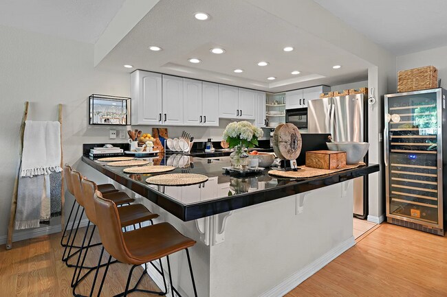 Building Photo - 7525 Jerez Ct