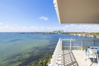 Building Photo - 1 Grove Isle Dr