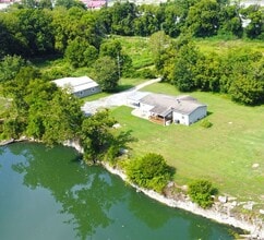 Building Photo - 114 Drivers Ln