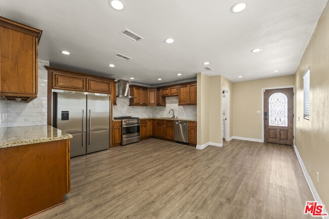 Foto del edificio - 12938 Jefferson Ave