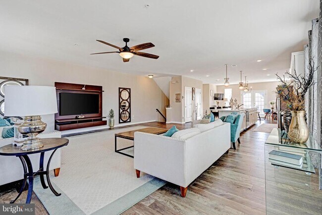 Foto del edificio - 9602 Tealbriar Dr