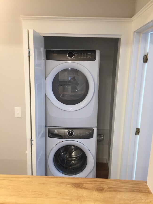 Foto del edificio - 1433 Cambridge St