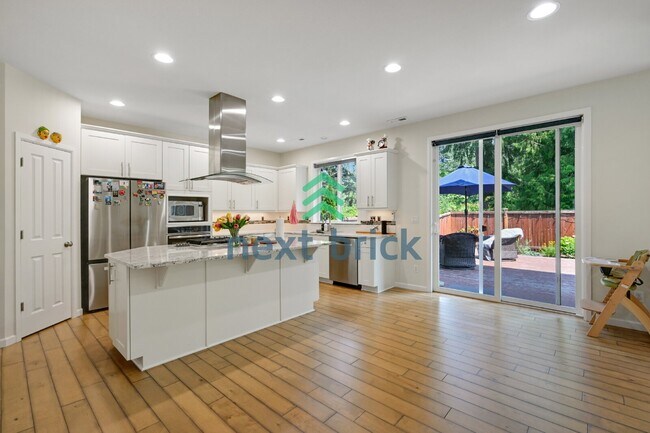 Foto del edificio - "Spacious 5-Bedroom Retreat with 3 Full Baths in Snohomish – 3,350 Sq Ft of Comfortable Living!"