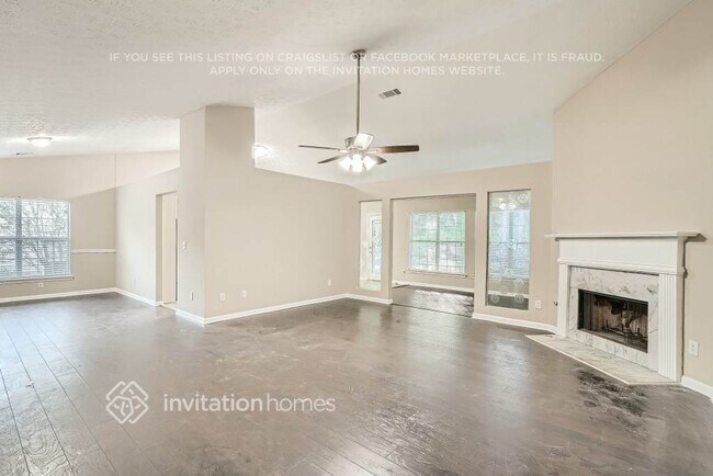 Building Photo - 2373 Cove Lake Way