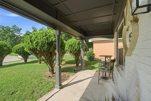 Foto del edificio - 1513 Japonica Ln