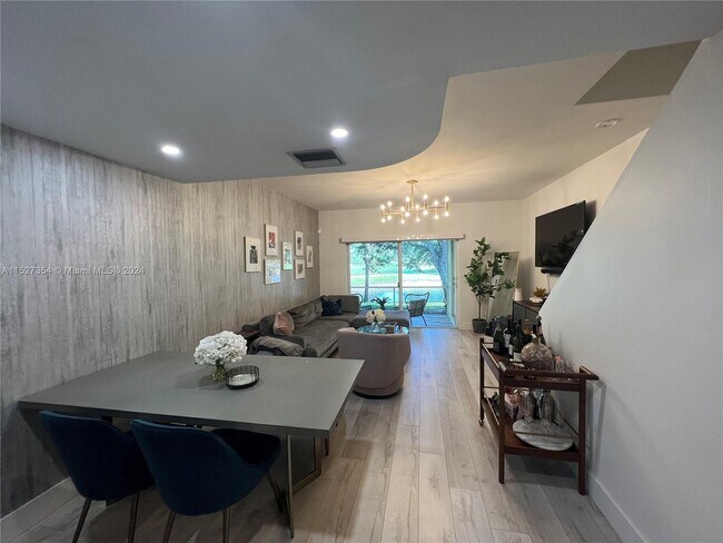 Foto del edificio - 184 SW 96th Ave