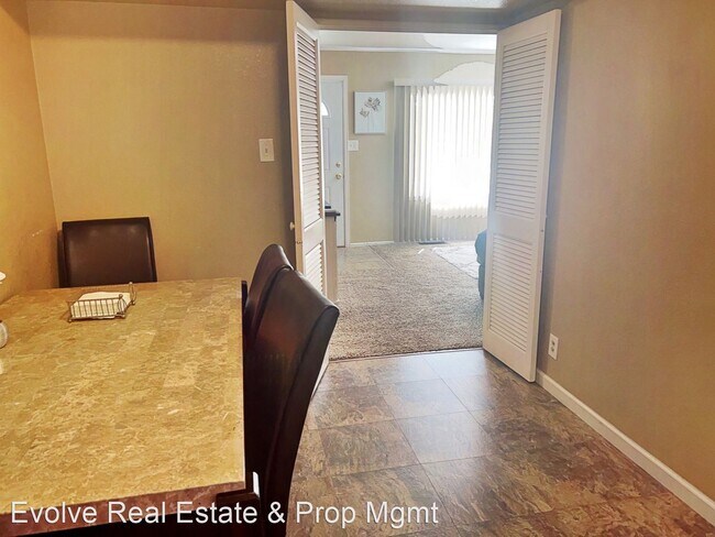 Foto del edificio - 2 br, 1 bath House - 1875 S Michigan Way