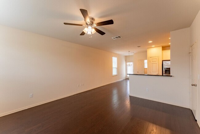 Foto del edificio - Stunning 3 bed - 2.5 bath Home in Pflugerville. Don't miss this beautiful home opportunity!