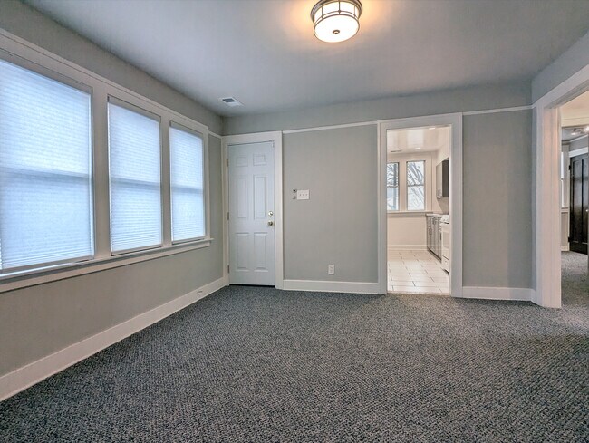 Building Photo - 3685 Bedford St