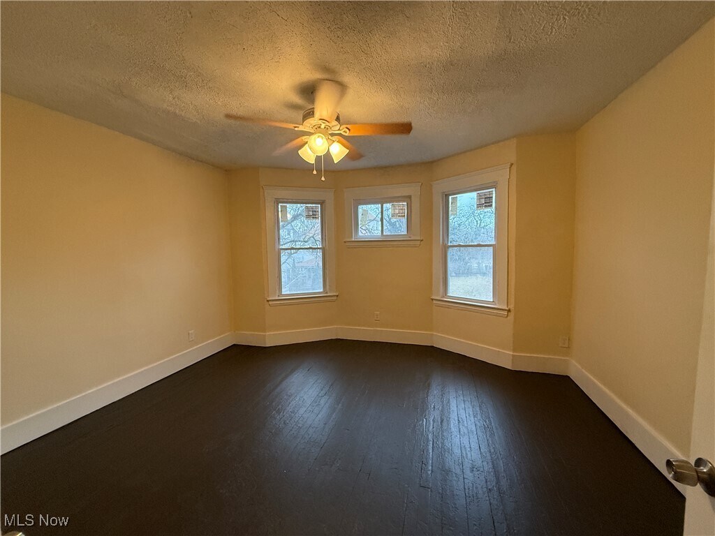 2197 E 80th St Cleveland, OH 44103 – photo 5