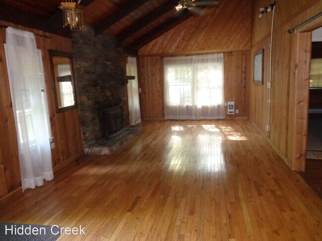 Building Photo - 2 br, 1 bath House - 434 Diamond Ranch Road