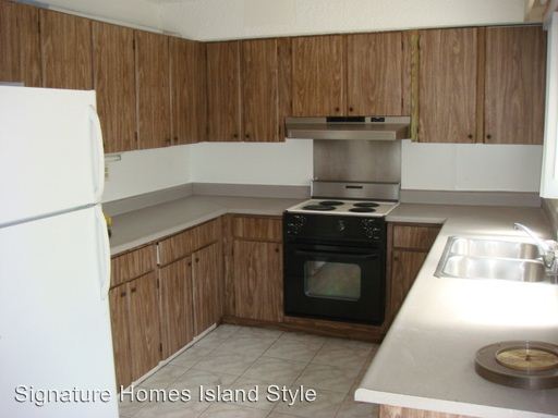 Building Photo - 825 Ala Lilikoi St