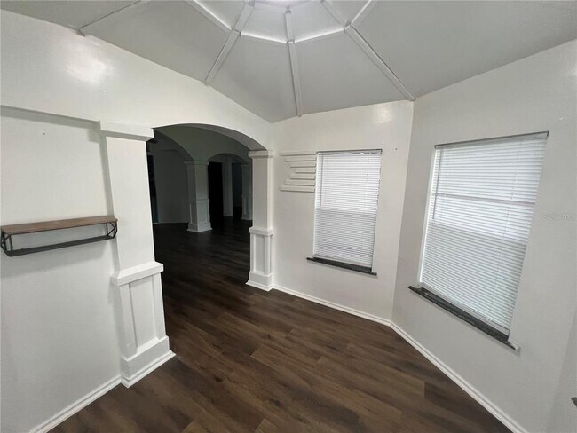 Foto del edificio - 5195 Countryside Ct