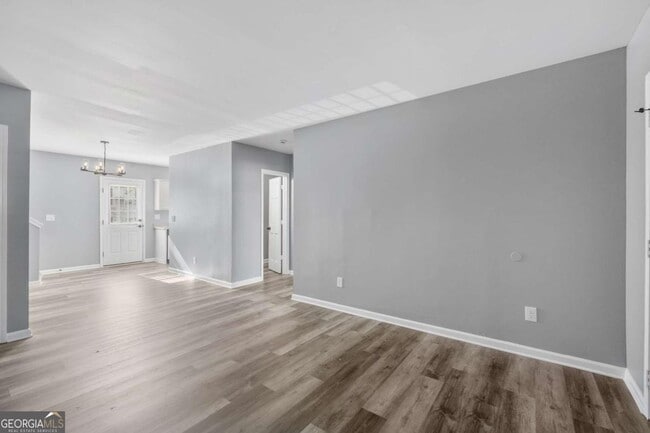 Building Photo - 501 Pine Park St