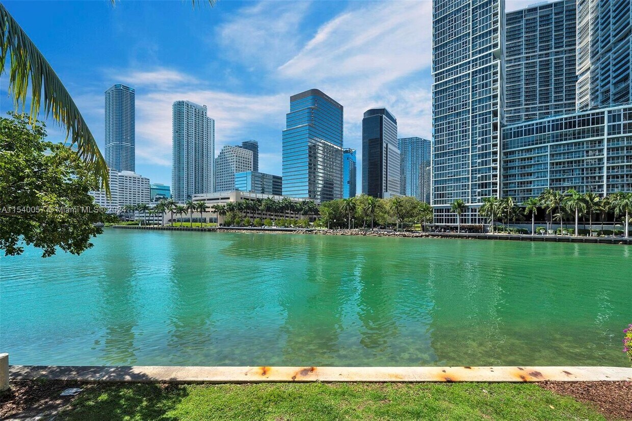 801 Brickell Key Blvd Unit 708, Miami, FL 33131 Condo for Rent in