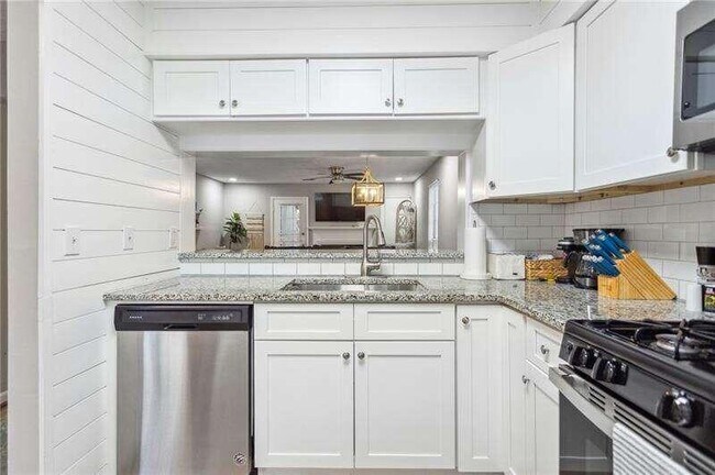 Foto del edificio - 3063 Revere Ct