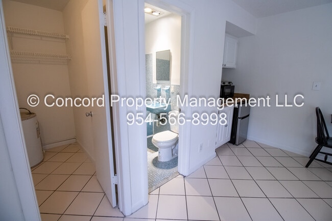 Photo - Furnished Efficiency in Sailboat Bend with... House