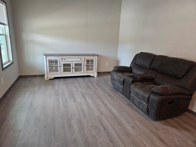 Foto del edificio - 13597 County Rd 35