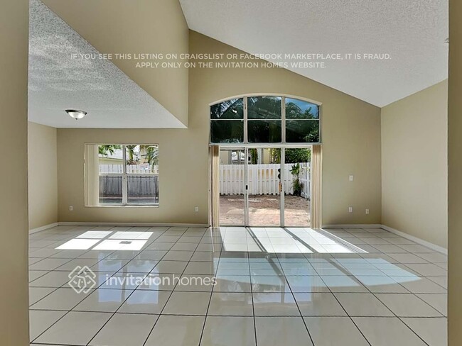 Building Photo - 16554 NW 10th St